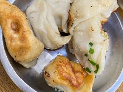 -黄阿姨锅贴大王(万航渡路店)