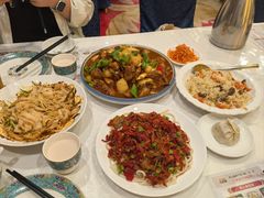 -汗腾格里·风味餐厅(新疆驻京办店)