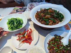 -阿瓦山寨·湘菜现炒·剁椒鱼头王(咸阳总店)