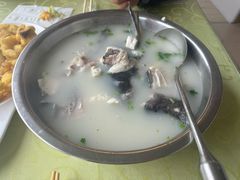 -雪湖煜辰鱼头老店(雪野湖店)