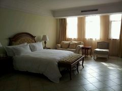 大床-平湖九龙山庄园圣马可酒店