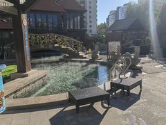 -裕龙汤泉