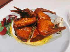 红烧乳鸽-天瑞轩·粤菜餐厅