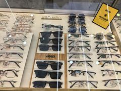 -世纪大明眼镜·林德伯格·蔡司官方授权店(武昌旗舰店)
