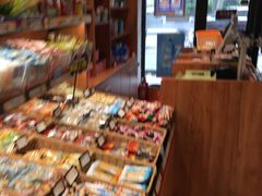 -来伊份(制造局路店)