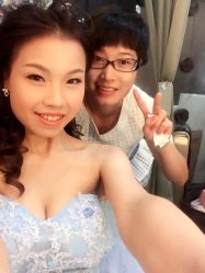 -现代经典婚纱摄影