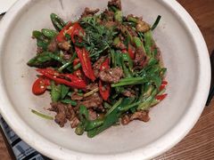 小炒黄牛肉-老滇山寨•云南特色菜•地方菜•民族风情歌舞表演(金碧店)