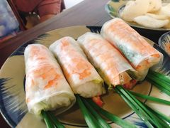 -Cuc Gach Quan Restaurant