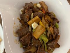 野山菌菇炒牛肉-富丽华大酒店·御园中餐厅(茶亭路店)