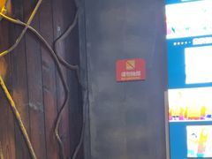 -YOGO优果密室逃脱(新佳丽广场店)