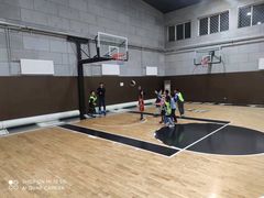 -梦想之巅·青少年篮球·羽毛球·培训中心(西站店)