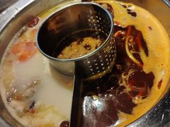 -佬土鹅肠火锅(解放路店)