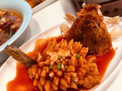 功夫松鼠桂鱼-小厨娘淮扬菜(六合欢乐港店)