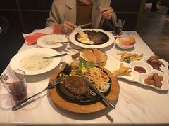 -豪客来牛排(中央花苑店)
