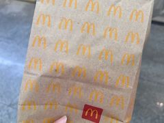 -麦当劳(深圳北站B2检票口楼上)