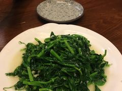 蒜蓉豌豆尖-锦庐道地川菜(来福士店)