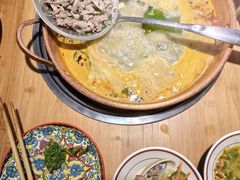 -洱火云南酸菜牛肉火锅(石景山当代商城店)