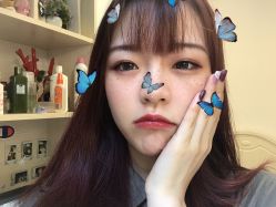 -花岐款式专研健康美甲沙龙