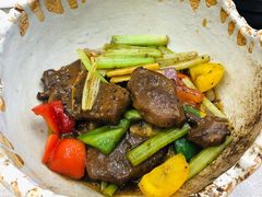 石锅黑椒牛仔骨-寻味顺德·珍之宝酒楼(银钻店)