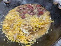 -粘豆包柴火铁锅炖