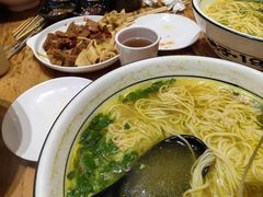 -杨记清芳牛肉拉面(京广路店)
