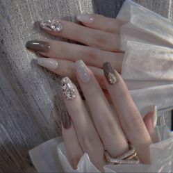 -悦指间美甲美睫