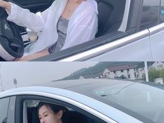 -TESLA 特斯拉(上海太古汇体验店)