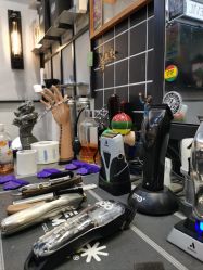 -Devilhands Barbershop男士理容店