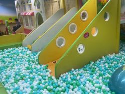 -孩子王(万达广场店)