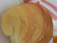 咸蛋黄流心可颂-肯德基(大连金三角店)