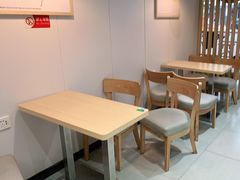 用餐区-益禾堂(八里三路店)