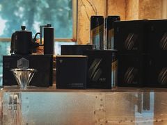 面包甜点陈列柜-来回·咖啡(天河南店)