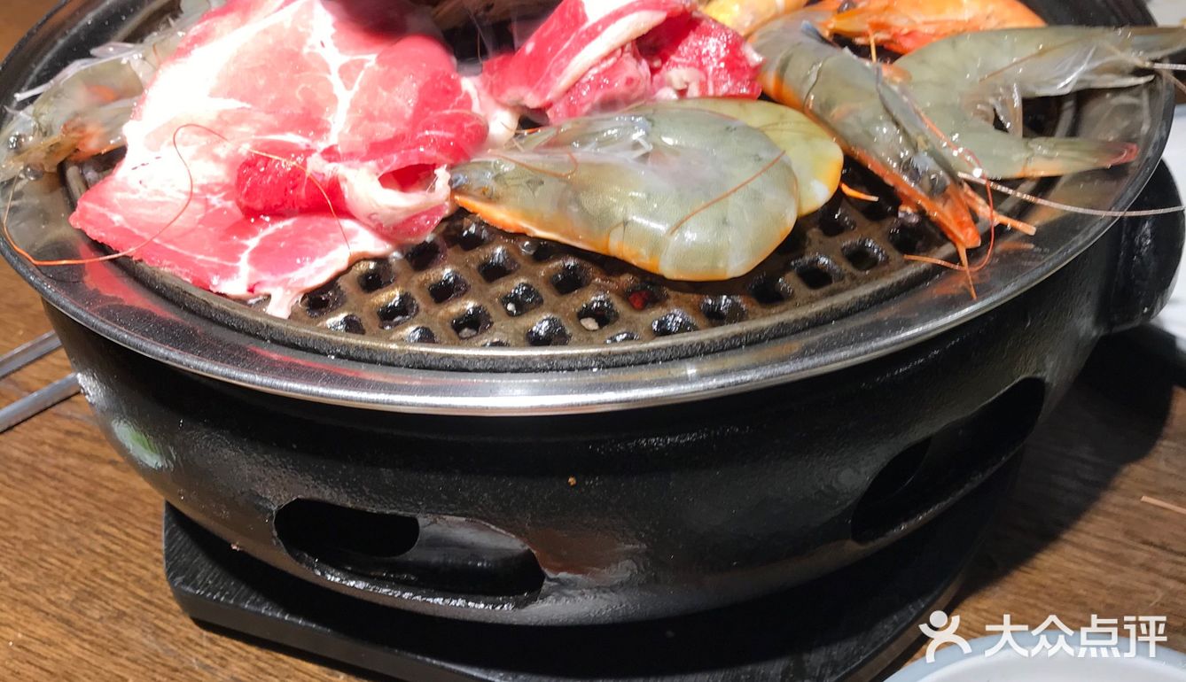 排队三小时就为了吃这顿自助烤肉[笑哭][笑哭][笑哭]