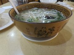 -桥香园云南过桥米线(金马碧鸡店)