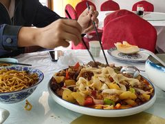 -撒拉人家.酸菜牦牛肉火锅