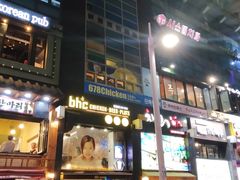 -BHC炸鸡(明洞总店)