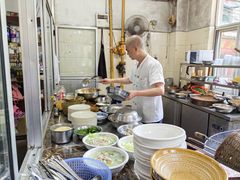 -茅屋大酒店