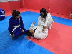 -金翼跆拳道巴西柔术拳击格斗学院