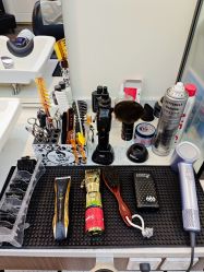 -理昂男士理发店 Barber shop