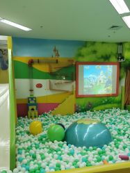 -孩子王(万达广场店)