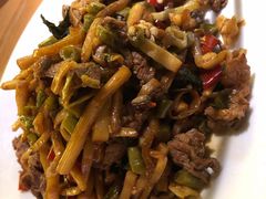 桂林酸笋紫苏炒牛腱-桂小厨广西菜(青秀万达店)