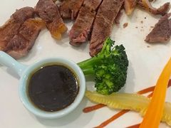 -又见马甲M8融合西餐厅(体育中心店)