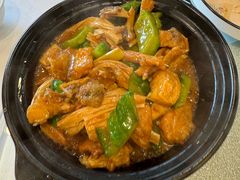 腐竹苦瓜焖海鲈鱼头骨腩-勝記酒家·37年老字号·经典粤菜(荔枝公园店)