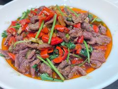 -新天明砂锅鱼头煲