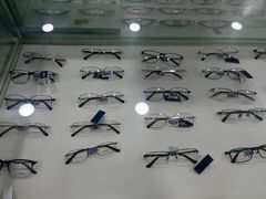 -发茂眼镜·蔡司依视路镜片(镇坪路店)