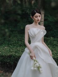 -拉瑞娜LaReine婚纱礼服高级定制