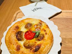-VERIE BAKEHOUSE
