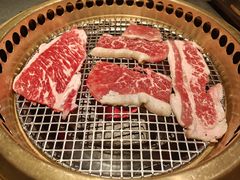-铭牛烧肉·和牛海鲜自助(高新月牙湖店)
