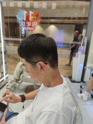 -PE SALON