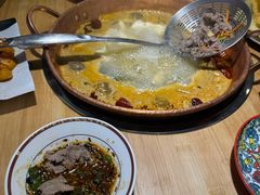 -洱火云南酸菜牛肉火锅(石景山当代商城店)